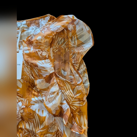 Pleione Floral Blouse - Picture 2 of 4